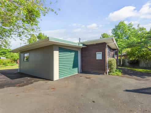 8 Charlotte Lane, Brightwater