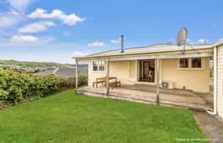 11 Beazley Ave, Paparangi