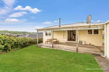 11 Beazley Ave, Paparangi