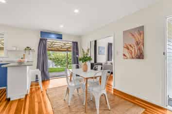 11 Beazley Ave, Paparangi