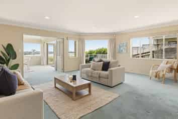 111 Sapphire Drive, Hairini