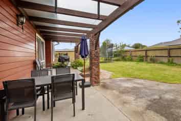 42 Maltby Avenue, West End