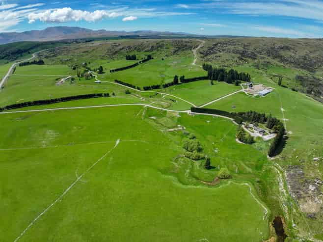 5582 Wedderburn-Becks Road and 755-971 Linnburn Runs Ro, Hills Creek