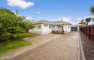 12 Glenhaven Place, Te Atatu Peninsula