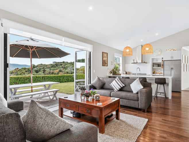 1 Peregrine Place, Kinloch