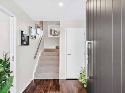 1 Peregrine Place, Kinloch