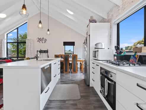 70B Rimuvale Street, Pukehangi