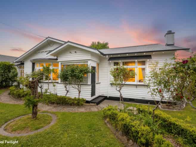 124 Anzac Parade, Whanganui East