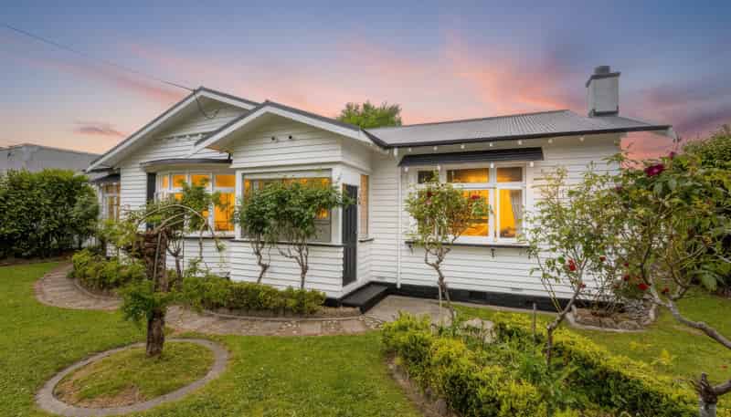 124 Anzac Parade, Whanganui East