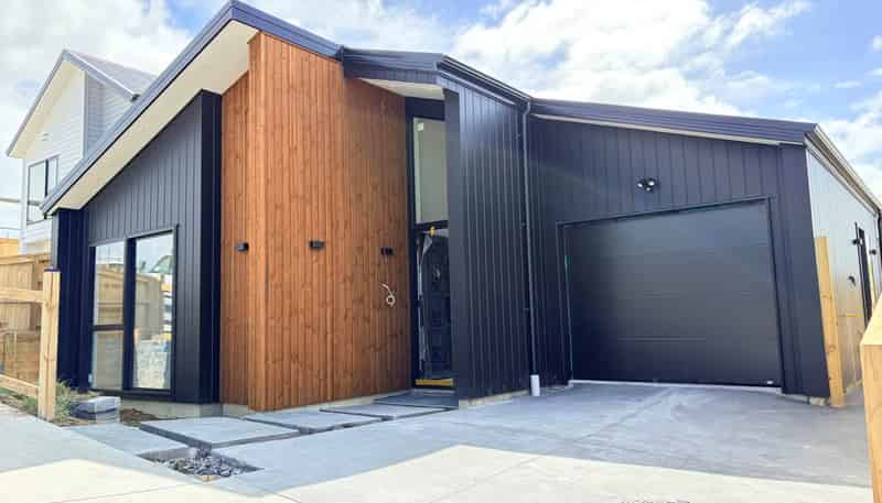 90 Huanui Drive, Orewa