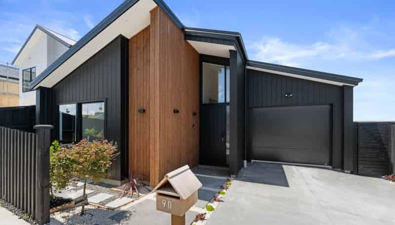 90 Huanui Drive, Orewa