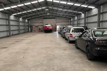 For lease - 560m2 (approx.) storage/warehouse