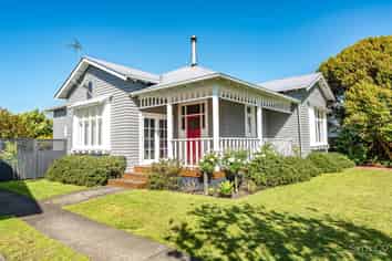 29 Young Street, Whanganui East