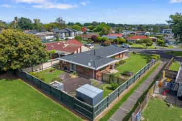 13 Glengowan Place, Conifer Grove