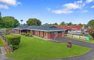 13 Glengowan Place, Conifer Grove