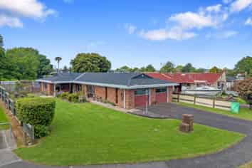 13 Glengowan Place, Conifer Grove