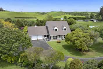 136 Bird Road, Stratford