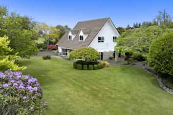 136 Bird Road, Stratford