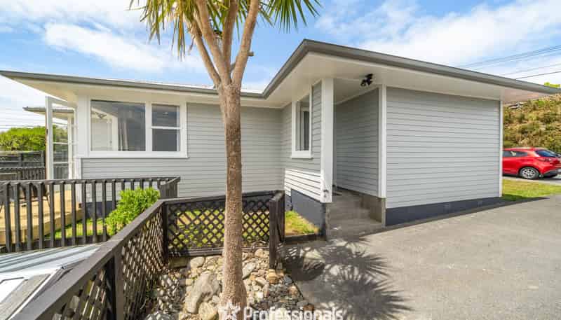 26 Jane Grove, Paparangi
