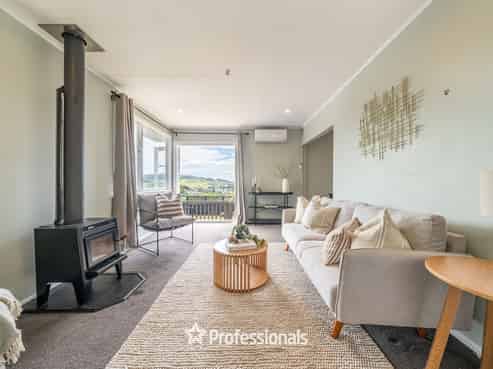 26 Jane Grove, Paparangi