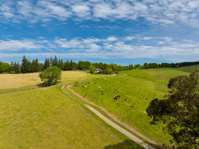 182 Malling Road, Redwood Valley