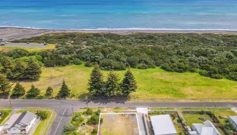 1/43 and 44 Seafront Road, Castlecliff