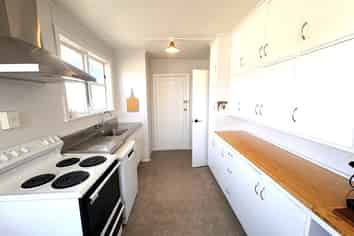 735 Ngaio Street, Mahora