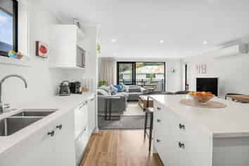 2/5 Westminster Road, Wainuiomata