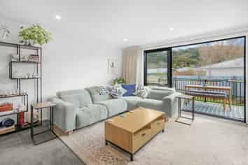 2/5 Westminster Road, Wainuiomata