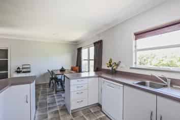 1000 Gordon Road, Raureka