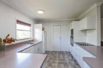 1000 Gordon Road, Raureka