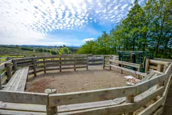 182 Malling Road, Redwood Valley