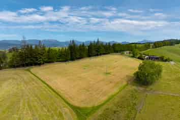 182 Malling Road, Redwood Valley