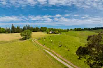 182 Malling Road, Redwood Valley