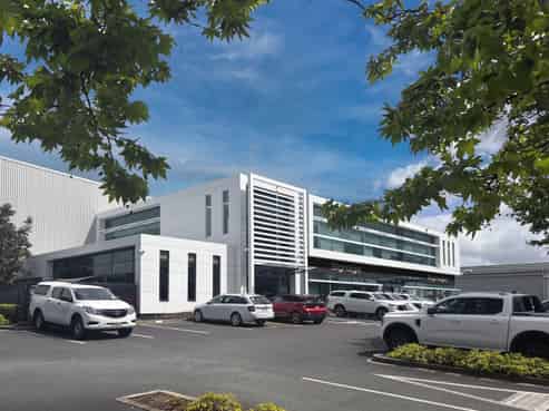 QUALITY OFFICE WITH 25 CAR PARKS
