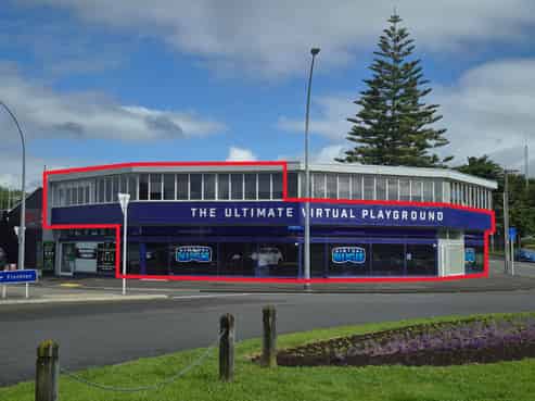 Be Seen By Thousands Every Day!