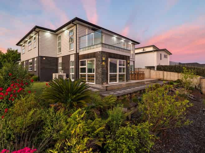 2 Tauwaka Crescent, Riverhead