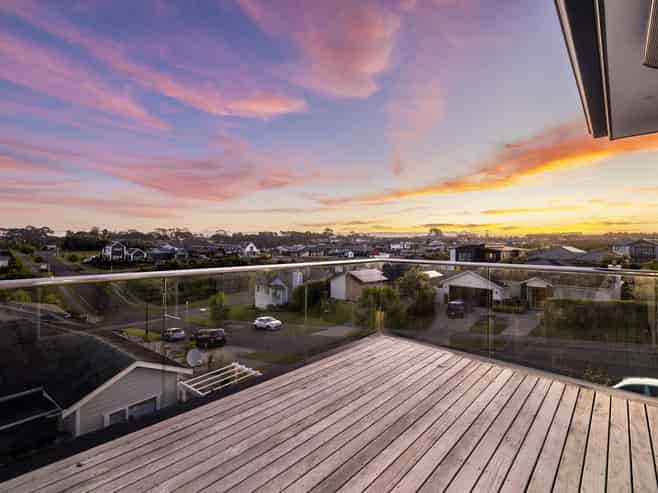 2 Tauwaka Crescent, Riverhead