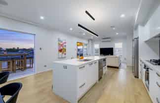 2 Tauwaka Crescent, Riverhead