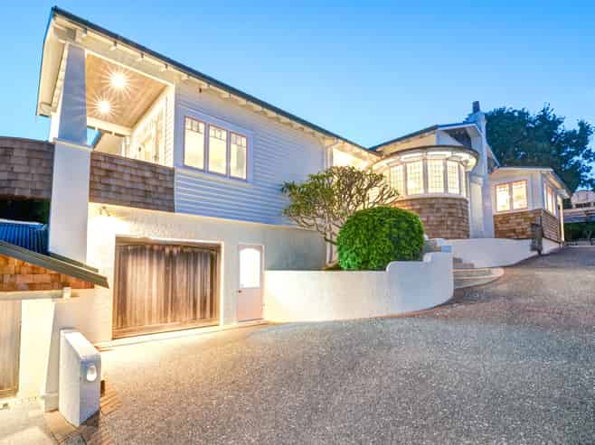 6 Seabreeze Road, Narrow Neck