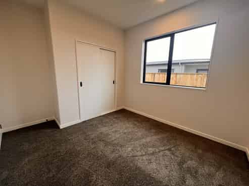 10 Kobe Street, Karaka