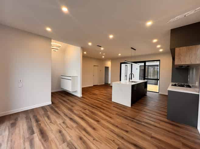 10 Kobe Street, Karaka