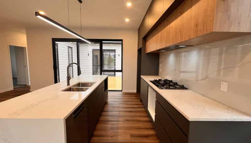 10 Kobe Street, Karaka