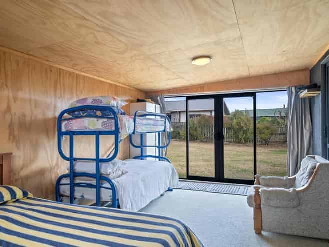 16 Te Kiri Street, Himatangi Beach