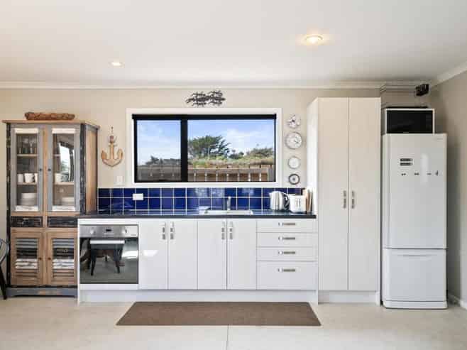 16 Te Kiri Street, Himatangi Beach