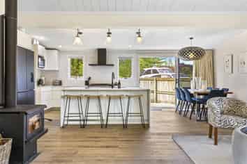 4 Kathleen Place, Rainbow Point