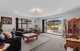 40 Oceania Sands Way, Papamoa Beach