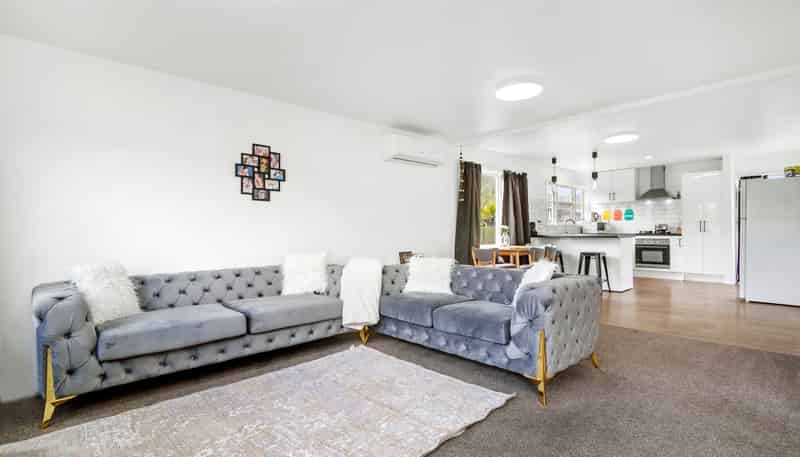 11 Russell Road, Wainuiomata