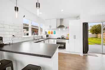 11 Russell Road, Wainuiomata