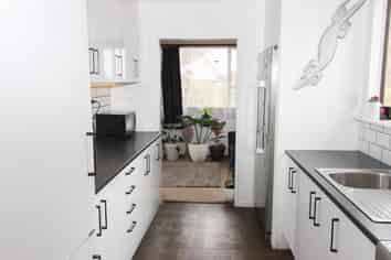 4 Perkins Street, Tisbury